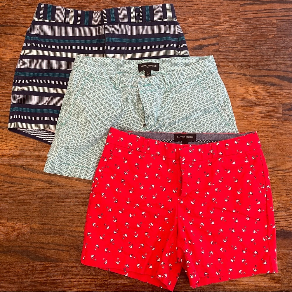 Banana Republic shorts; set of 3.